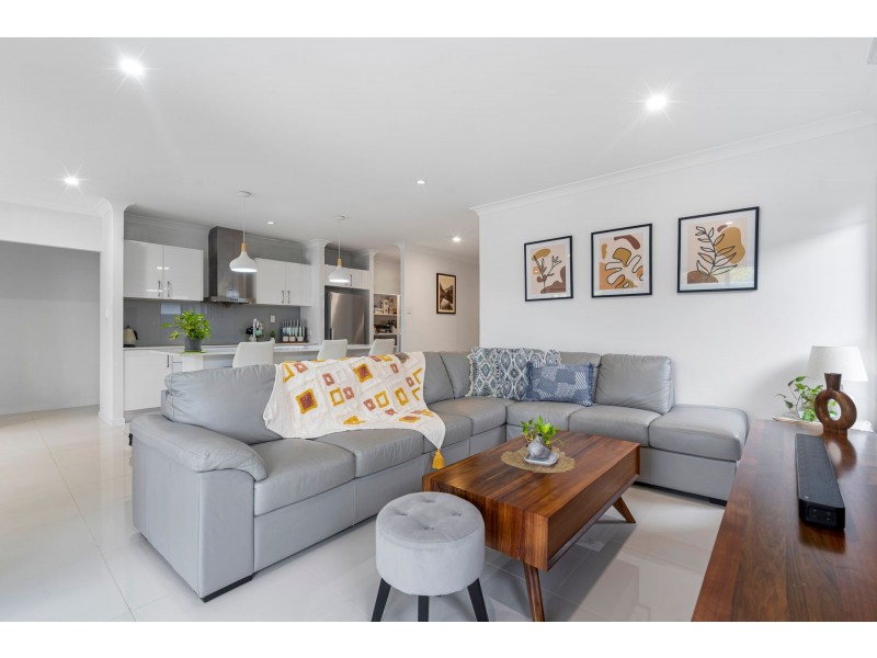 45 Foley Crescent, Pimpama QLD 4209