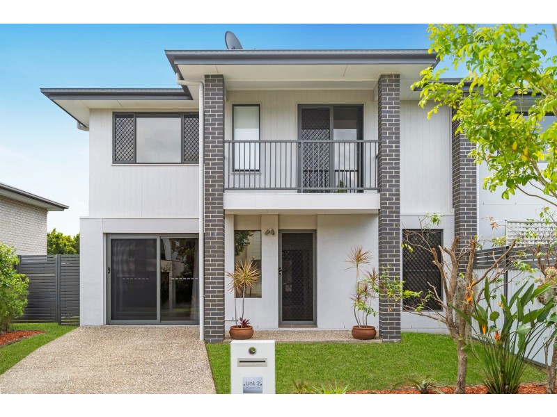 2/4 Cygnus Crescent, Coomera QLD 4209