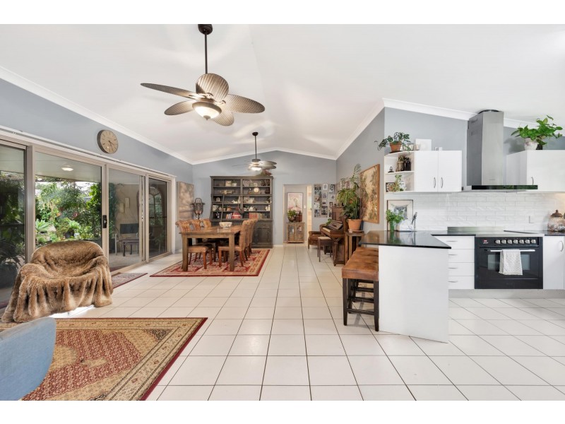 6 Caz Court, Upper Coomera QLD 4209