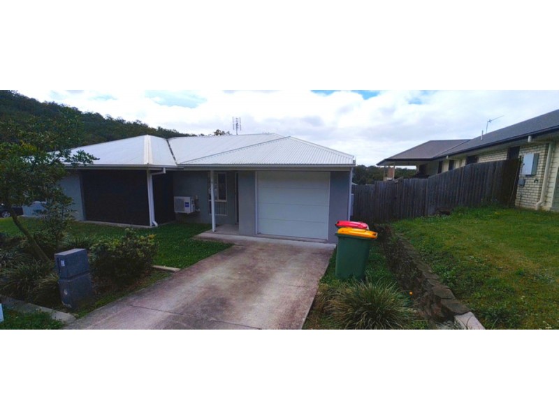 2/9 Bass Court, Oxenford QLD 4210