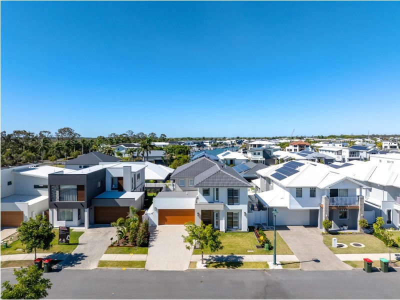 51 Hamilton Drive, Jacobs Well QLD 4208