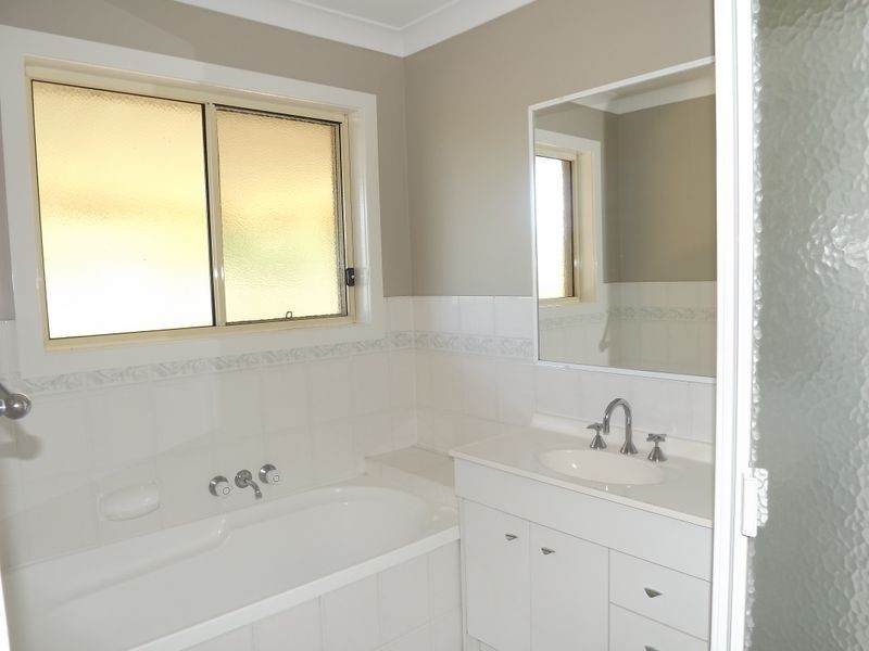 30 Pinedale Street, Oxenford QLD 4210