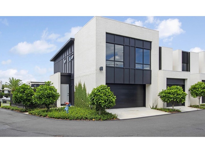 27/1 Citron Crescent, Helensvale QLD 4212