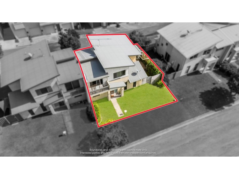 1/3 Elise Avenue, Coomera QLD 4209