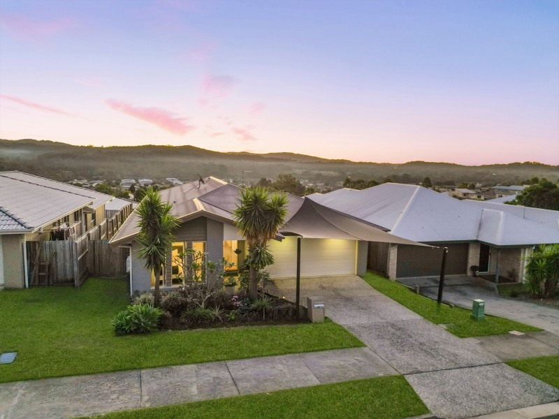28 Nightshade Crescent, Pimpama QLD 4209