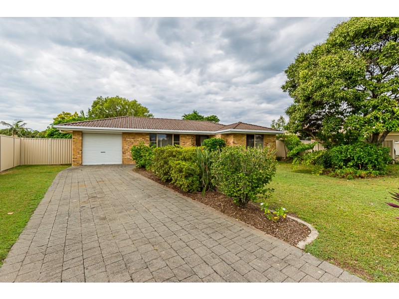 24 Ashburton Close, Arundel QLD 4214