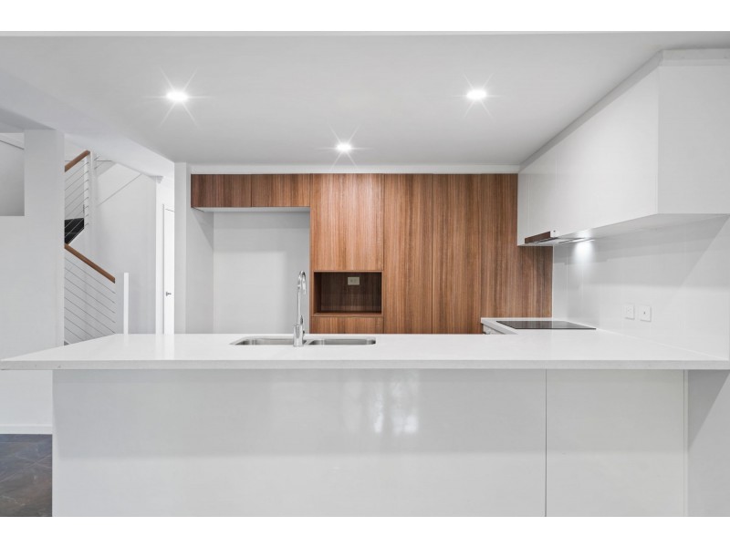 25/18 Tian Crescent, Upper Coomera QLD 4209