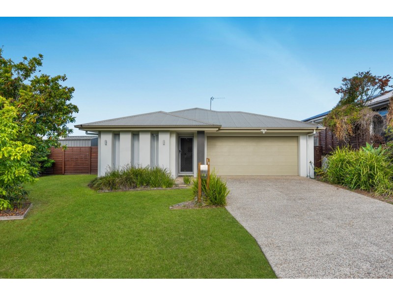 19 Hoop Pine Circuit, Coomera QLD 4209