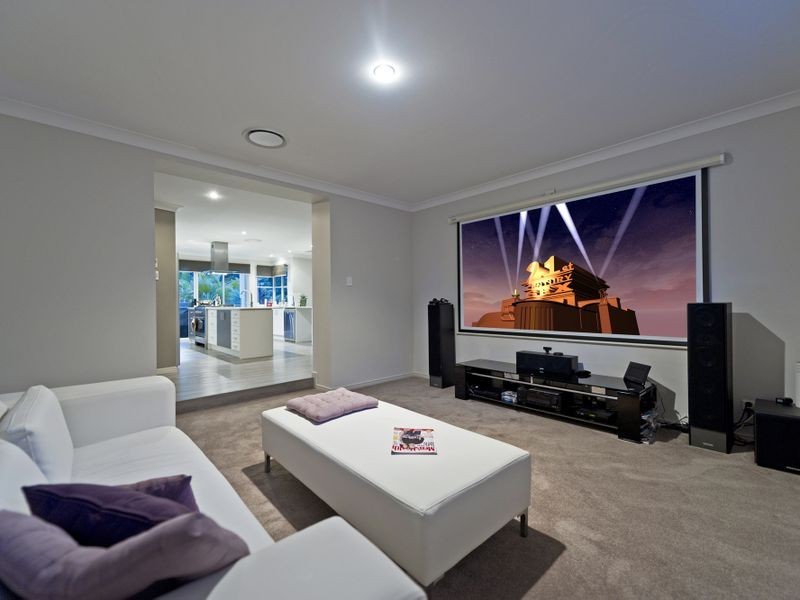 6 Solo Place, Coomera Waters QLD 4209