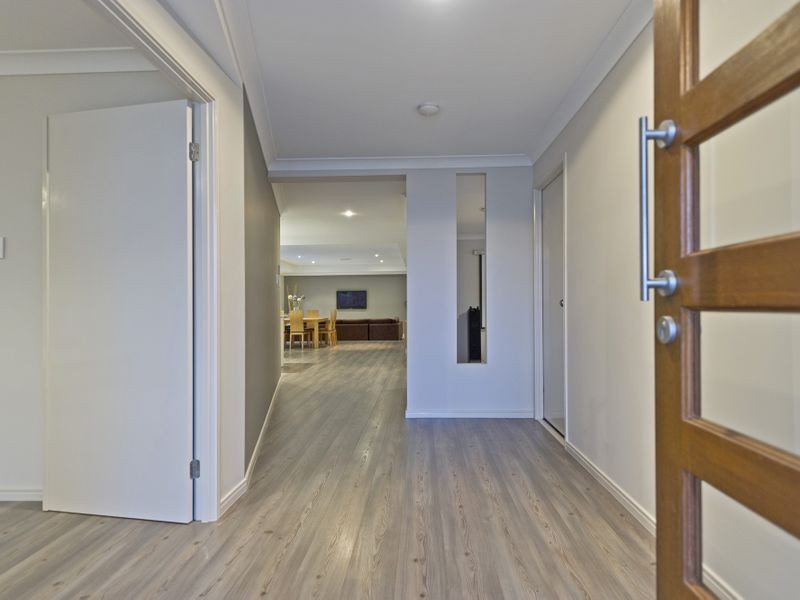 6 Solo Place, Coomera Waters QLD 4209