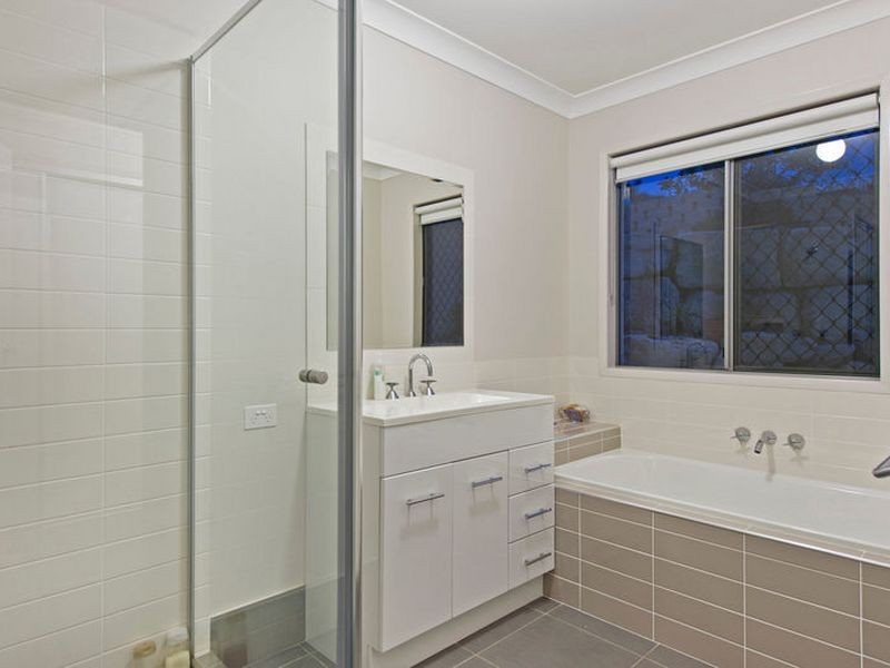 13 Lakes End Court, Upper Coomera QLD 4209