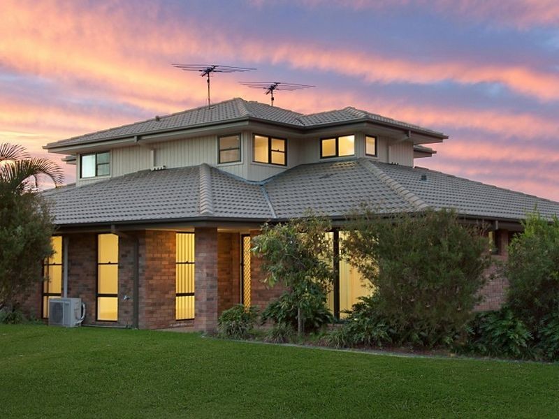 1/2 Armani Avenue, Pimpama QLD 4209