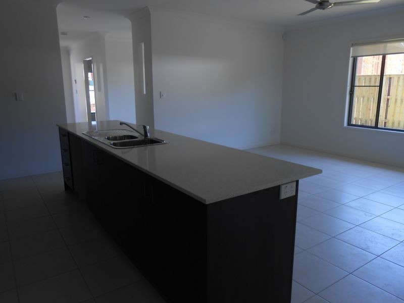 5 Sandpiper Court, Upper Coomera QLD 4209