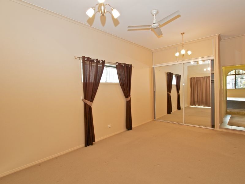 59 Alison Road, Carrara QLD 4211