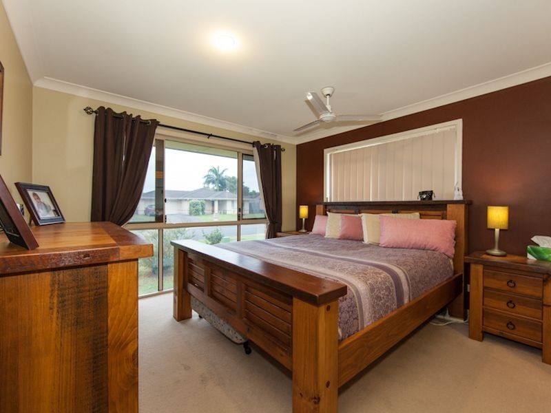 8 River Heights Road, Upper Coomera QLD 4209