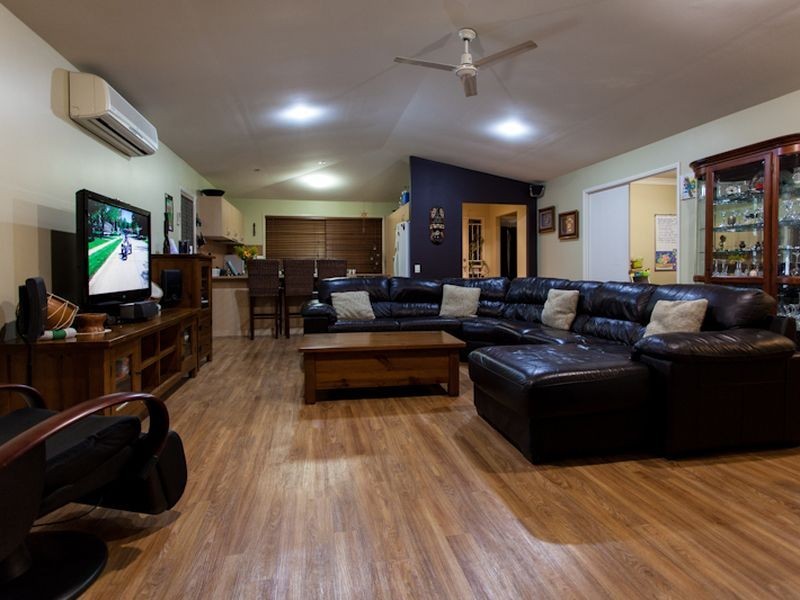 8 River Heights Road, Upper Coomera QLD 4209