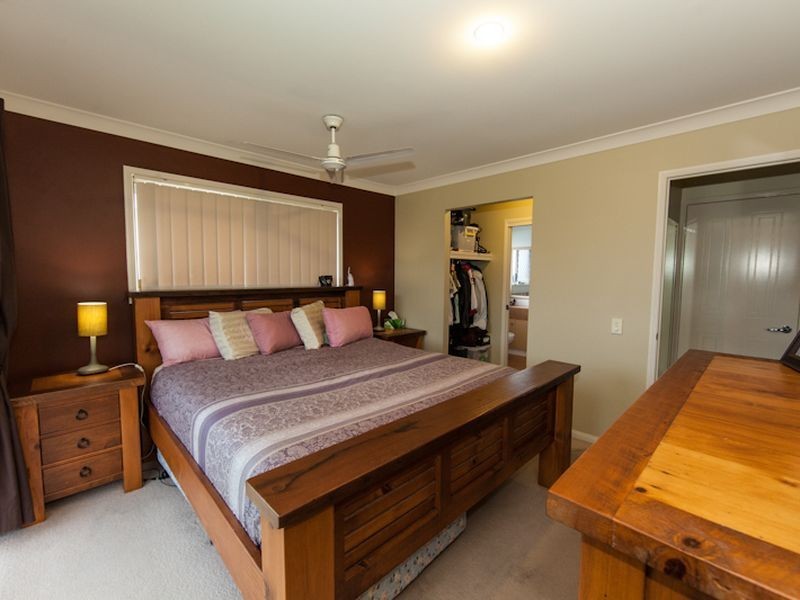 8 River Heights Road, Upper Coomera QLD 4209