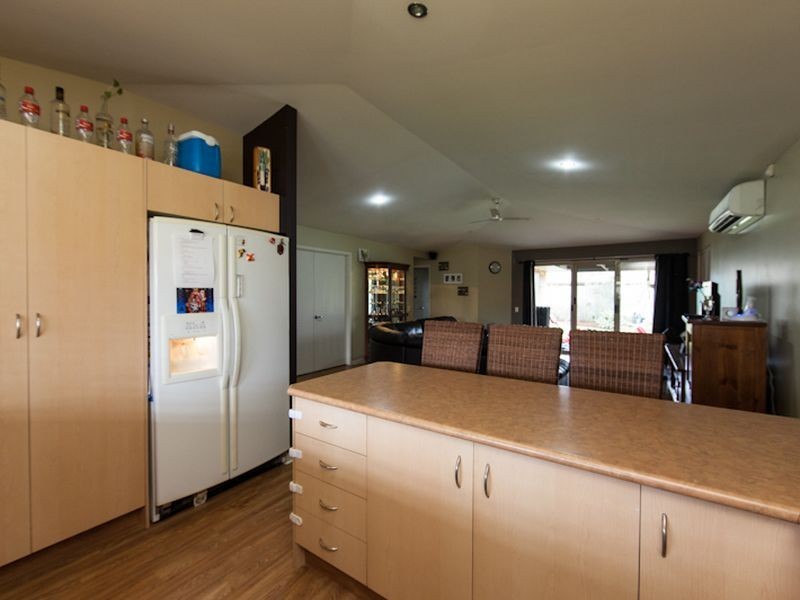 8 River Heights Road, Upper Coomera QLD 4209