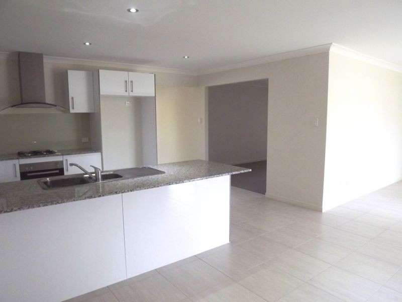 16 Gordon Drive, Upper Coomera QLD 4209