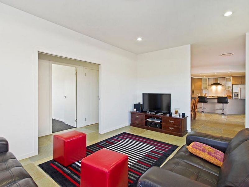 15 Greenleaf Street, Upper Coomera QLD 4209