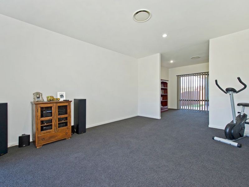 15 Greenleaf Street, Upper Coomera QLD 4209