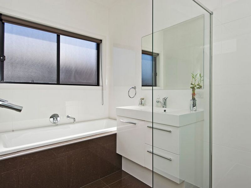 15 Greenleaf Street, Upper Coomera QLD 4209