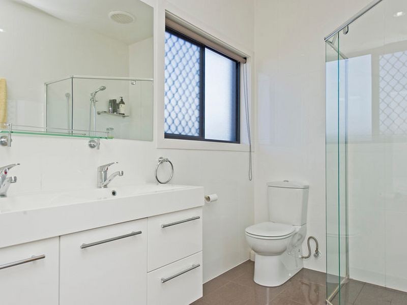 15 Greenleaf Street, Upper Coomera QLD 4209