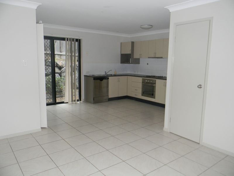 11 136 Pacific Pines Boulevard, Pacific Pines QLD 4211