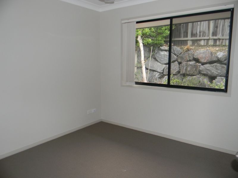 11 136 Pacific Pines Boulevard, Pacific Pines QLD 4211