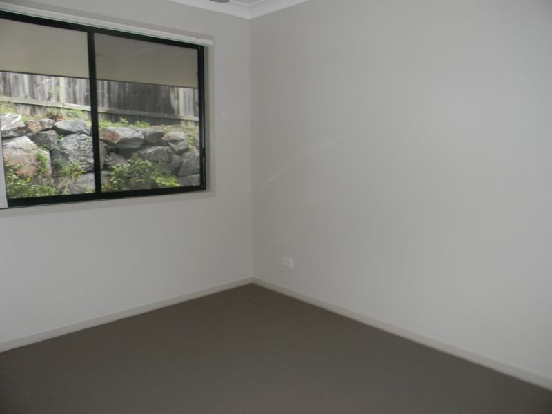 11 136 Pacific Pines Boulevard, Pacific Pines QLD 4211