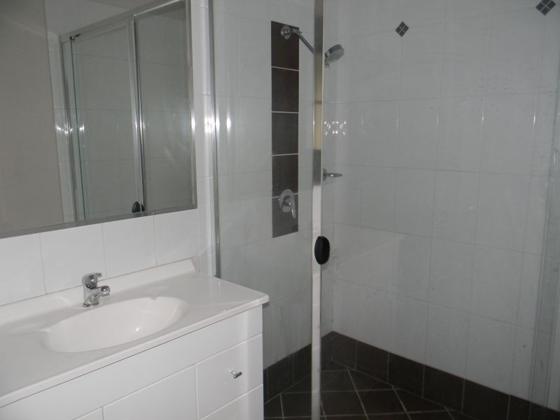 11 136 Pacific Pines Boulevard, Pacific Pines QLD 4211