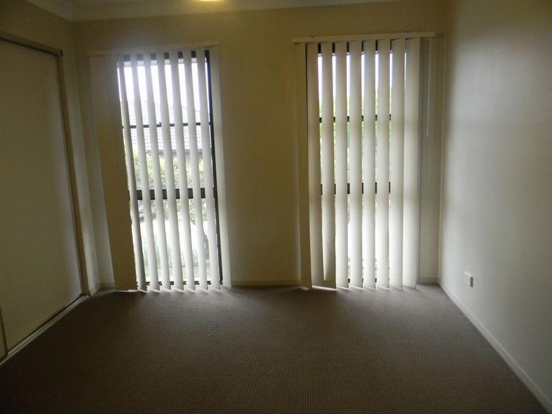 11 136 Pacific Pines Boulevard, Pacific Pines QLD 4211