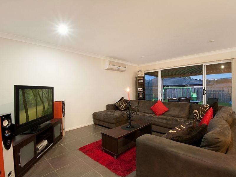 14 Moss Terrace, Pimpama QLD 4209