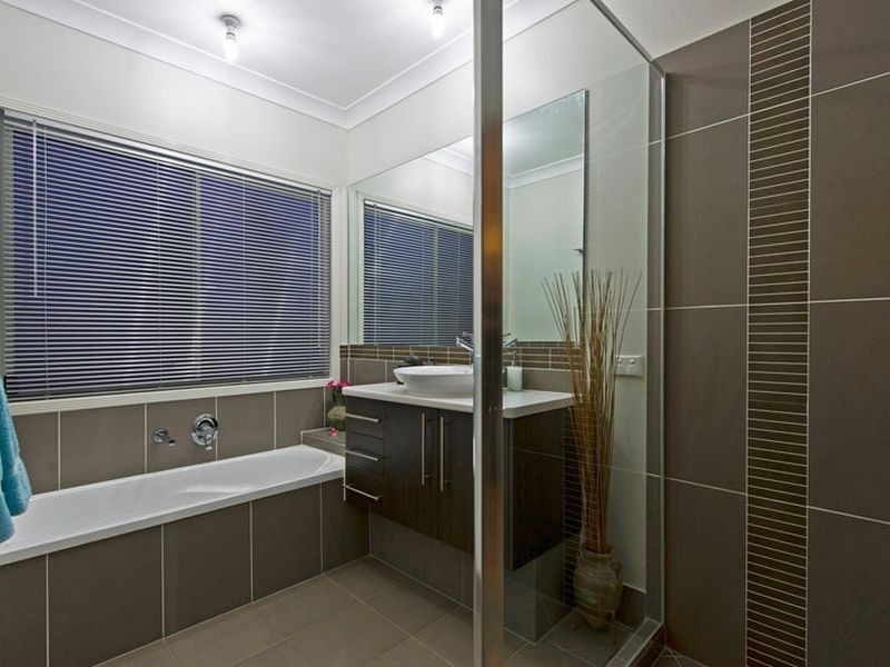 7 Lysterfield Rise, Upper Coomera QLD 4209