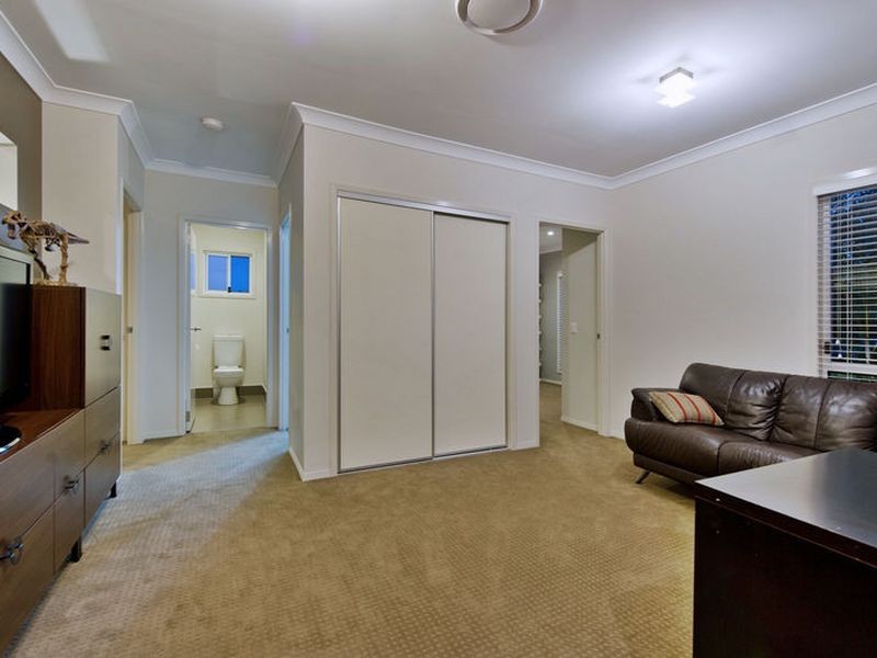 7 Lysterfield Rise, Upper Coomera QLD 4209