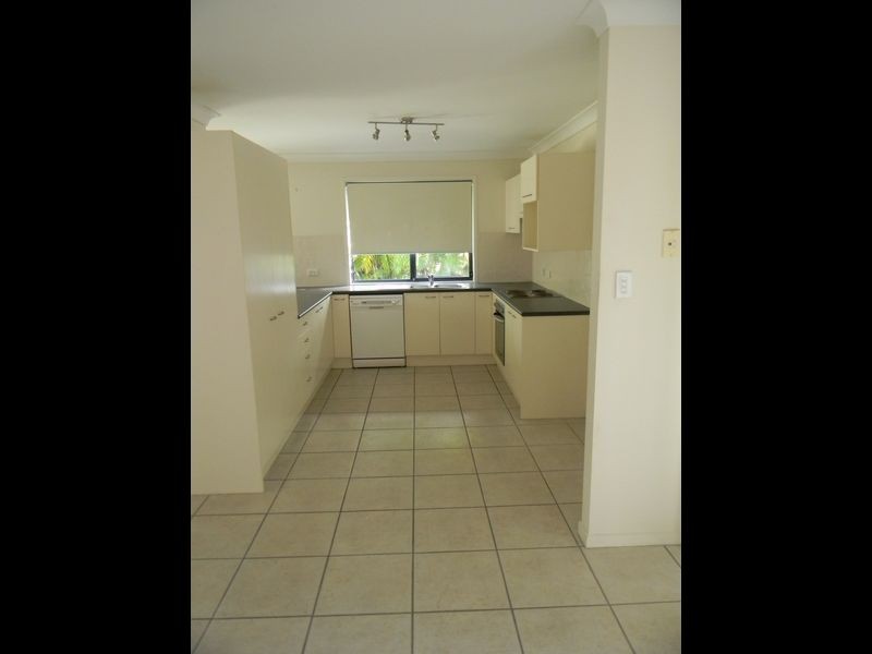 2/10 Livingstone Street, Upper Coomera QLD 4209