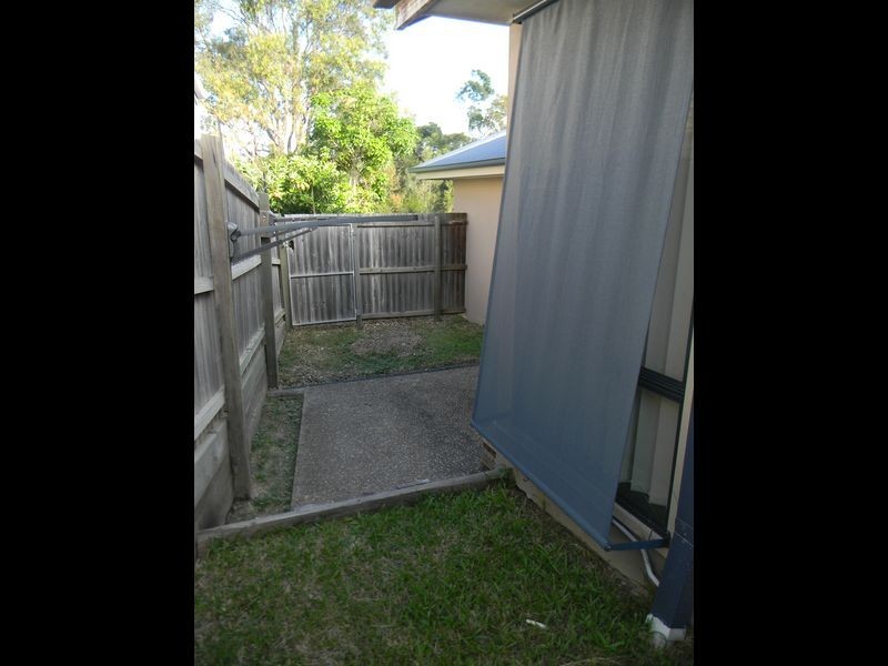 2/10 Livingstone Street, Upper Coomera QLD 4209