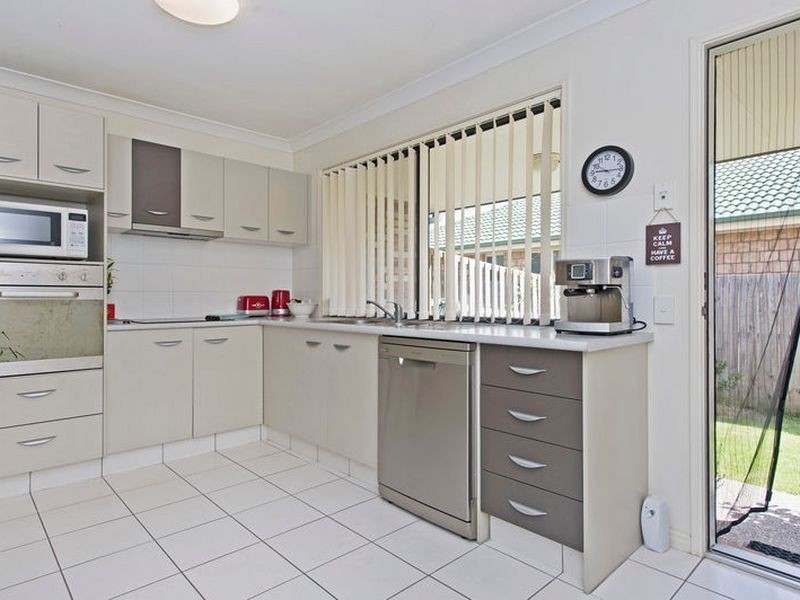 2 Moss Terrace, Pimpama QLD 4209