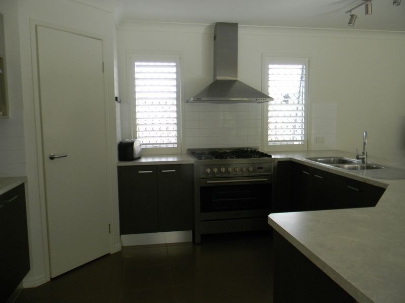 33 Heatherdale Drive, Upper Coomera QLD 4209