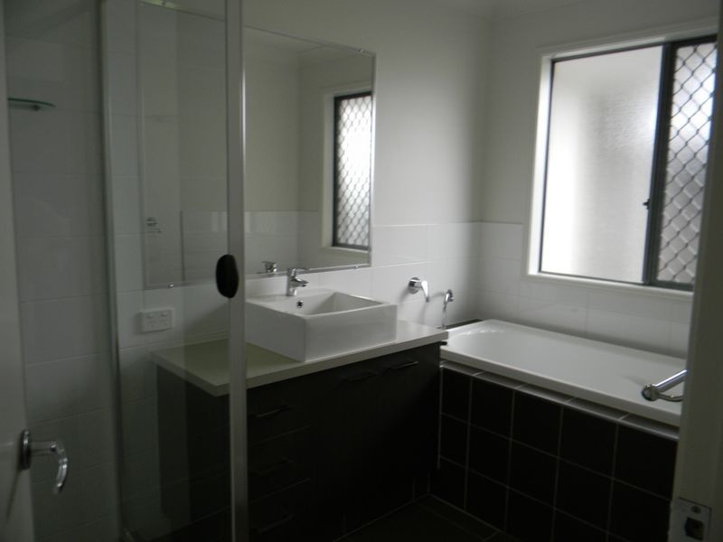 33 Heatherdale Drive, Upper Coomera QLD 4209