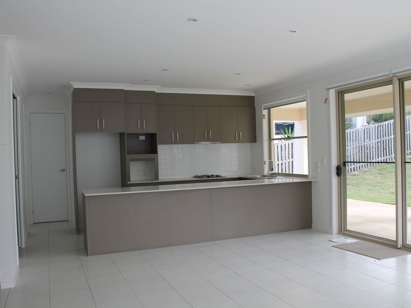 10 Benecia Avenue, Coomera Waters QLD 4209