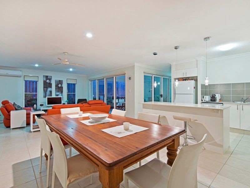 1/11 Hackney Court, Upper Coomera QLD 4209