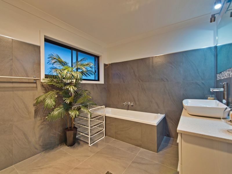 10 Infinity Court, Coomera Waters QLD 4209