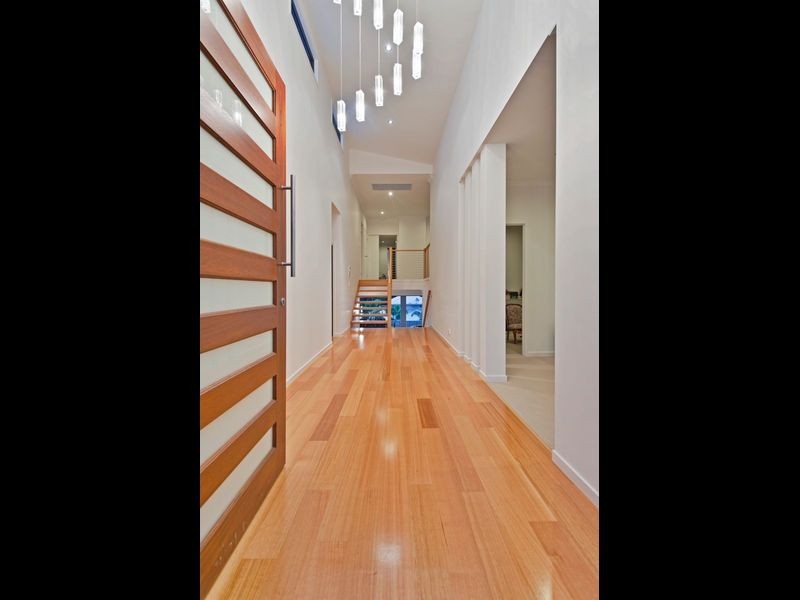 8 Berrimilla Lane, Coomera Waters QLD 4209