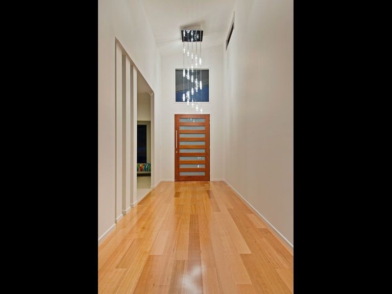 8 Berrimilla Lane, Coomera Waters QLD 4209