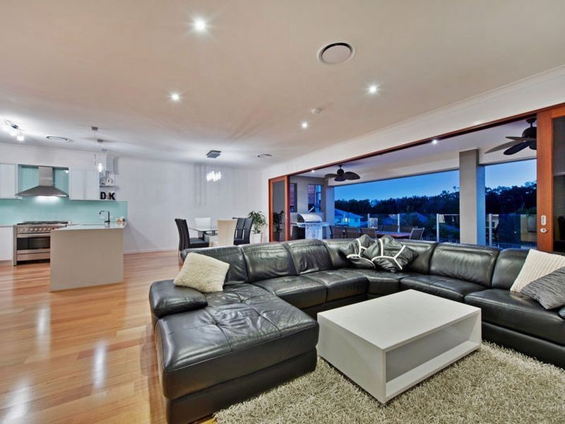 8 Berrimilla Lane, Coomera Waters QLD 4209