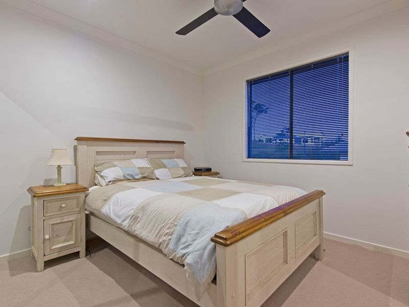 8 Berrimilla Lane, Coomera Waters QLD 4209