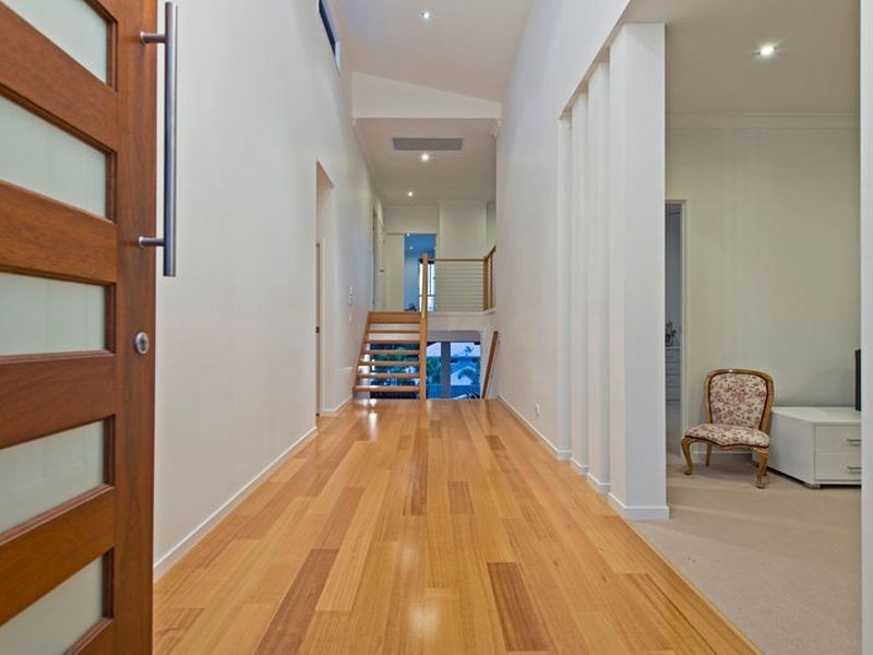 8 Berrimilla Lane, Coomera Waters QLD 4209