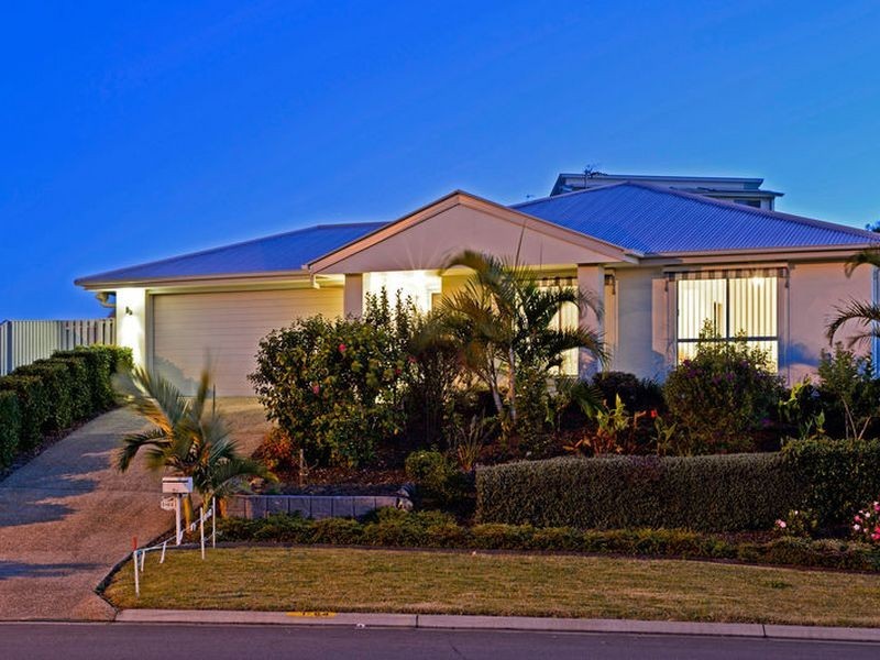 1/64 McAuley Parade, Pacific Pines QLD 4211