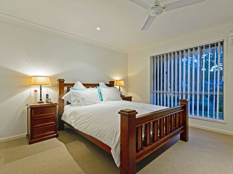 1/64 McAuley Parade, Pacific Pines QLD 4211